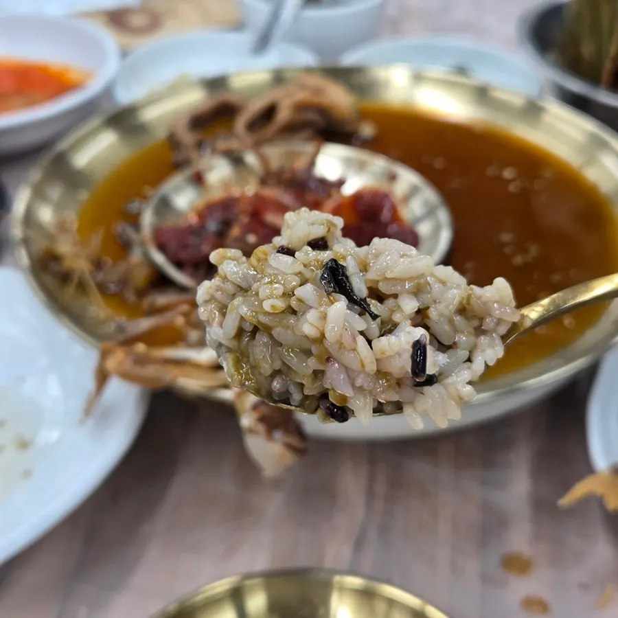 살이 꽉 찬 간장게장 속살