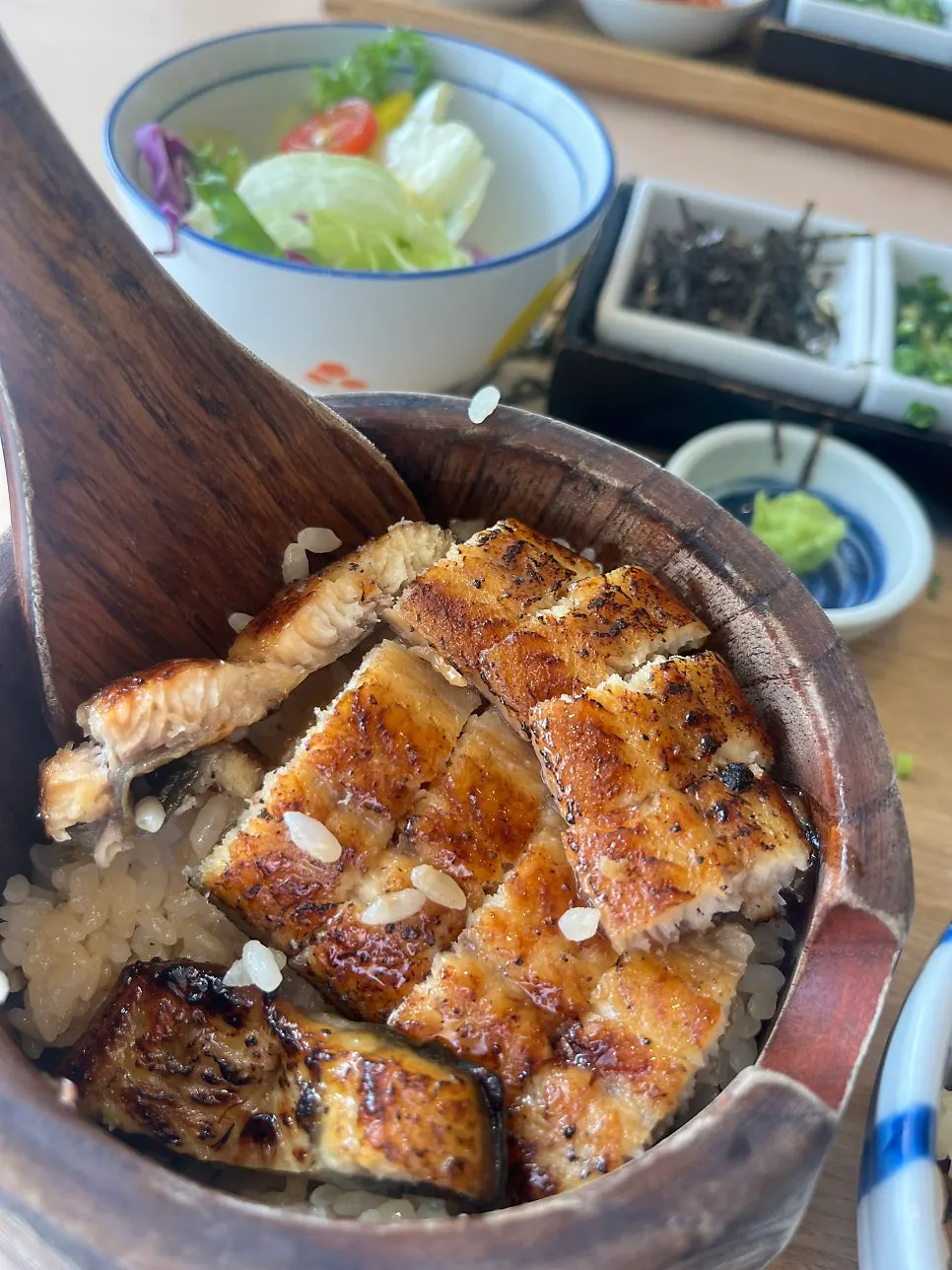 Close-up of the golden-grilled freshwater eel rice bowl