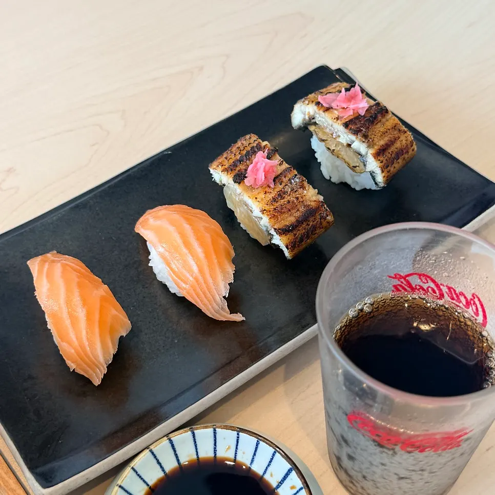 Hitsumabushi eaten as ochazuke with broth poured over it