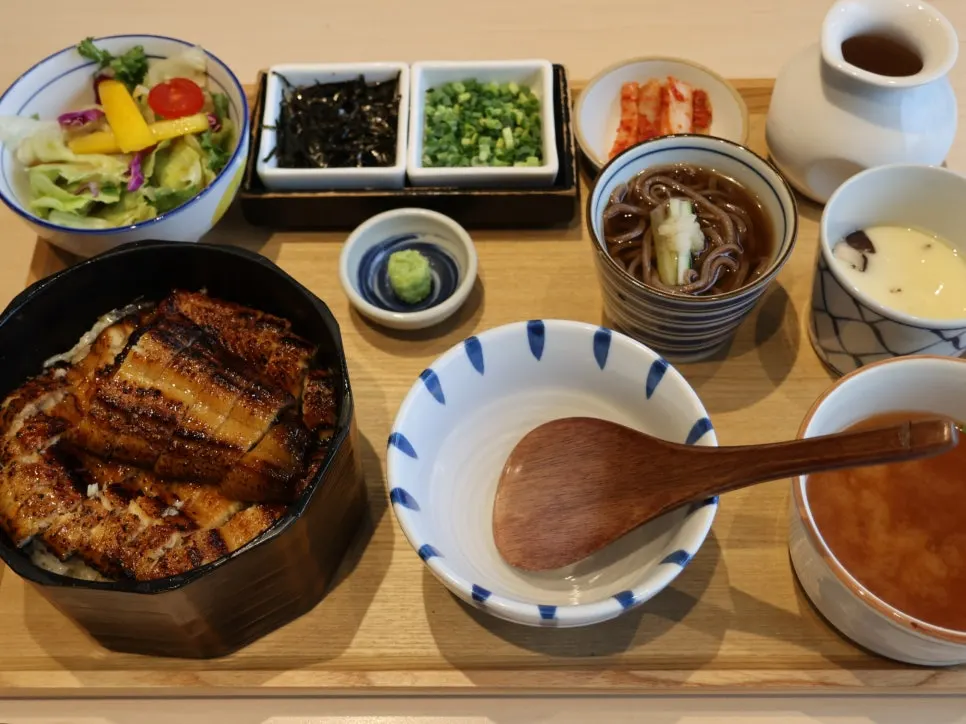 양산도 특 히츠마부시 한 상 차림