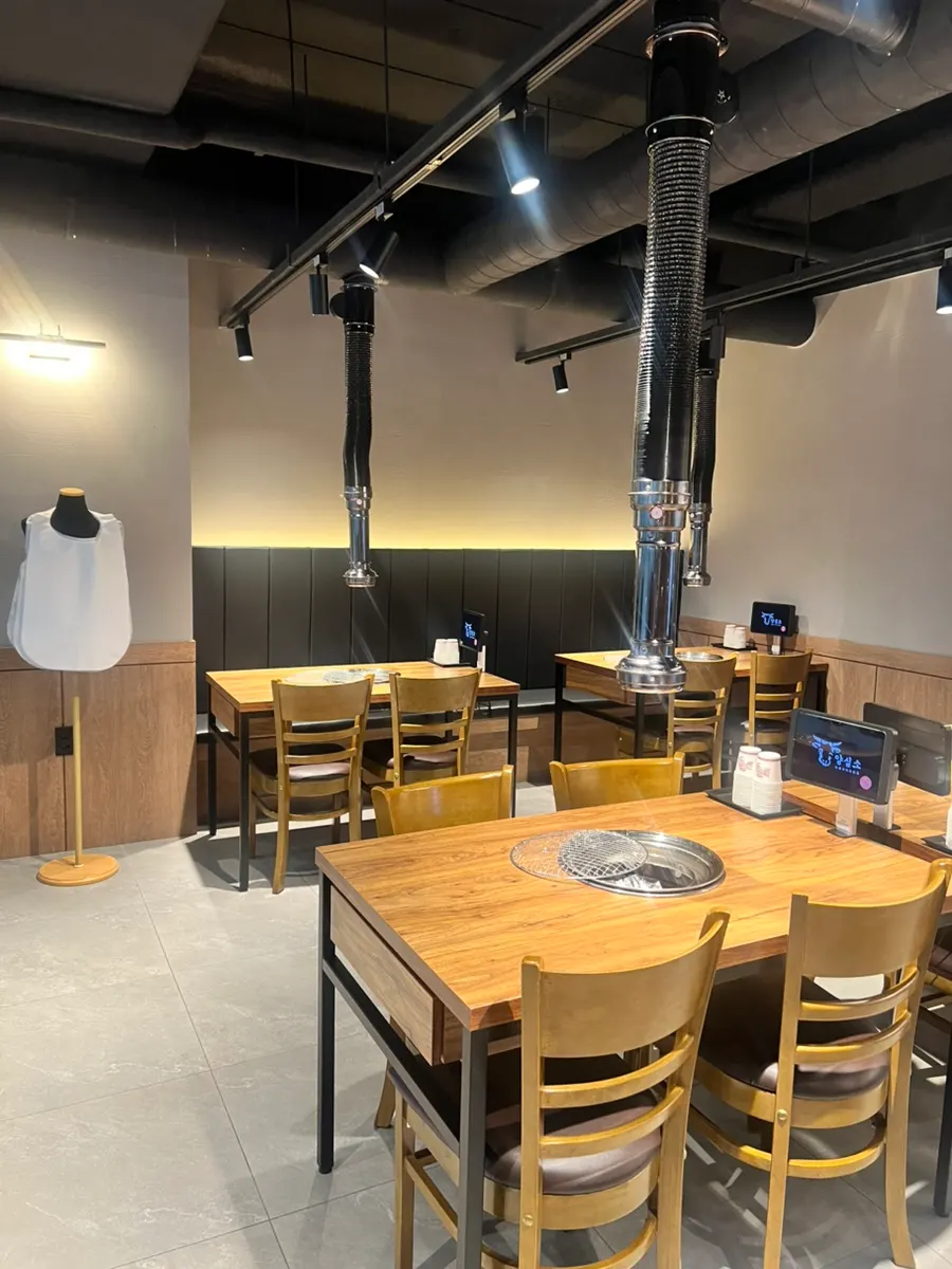 Interior design detail at Yangsimso Ansan Gojan Branch