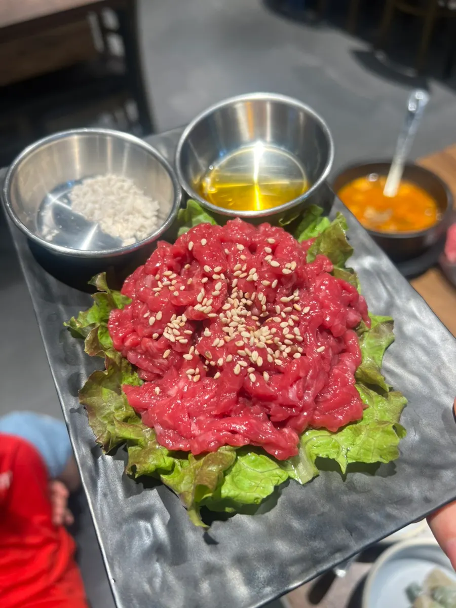 Yukhoe served as a complimentary item