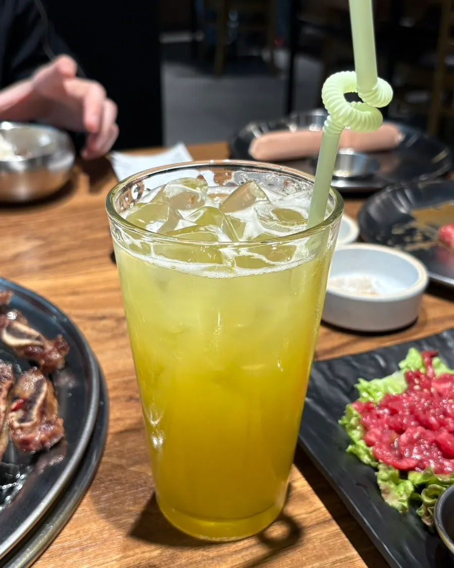 잘라 먹는 옥수수 소세지 단면