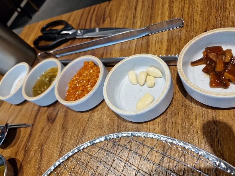 甘辛いビビン冷麺一杯