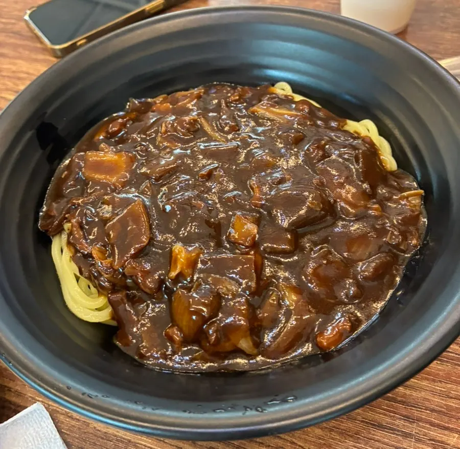 炒鱼饼与包饭酱基本小菜照片