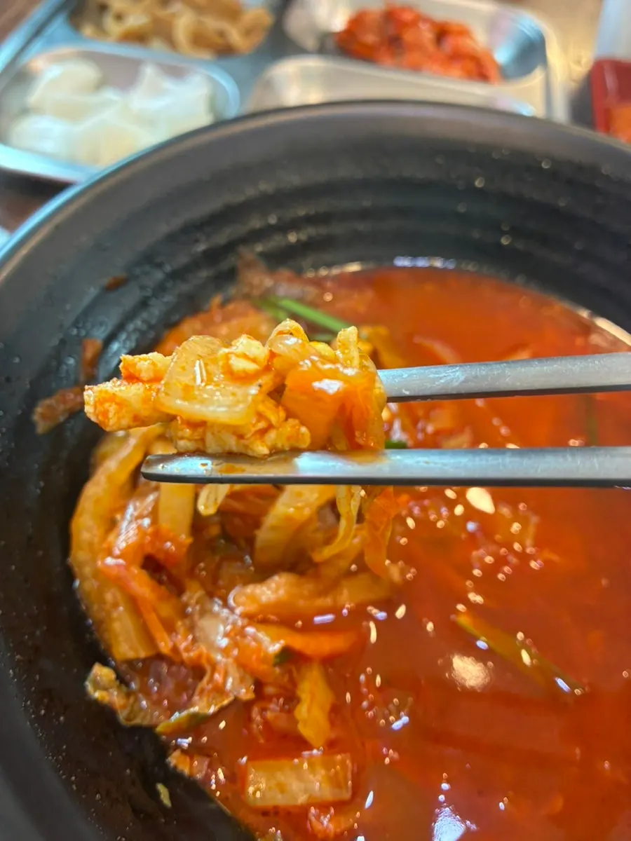 加入海鲜的鸡肉炒码汤照片