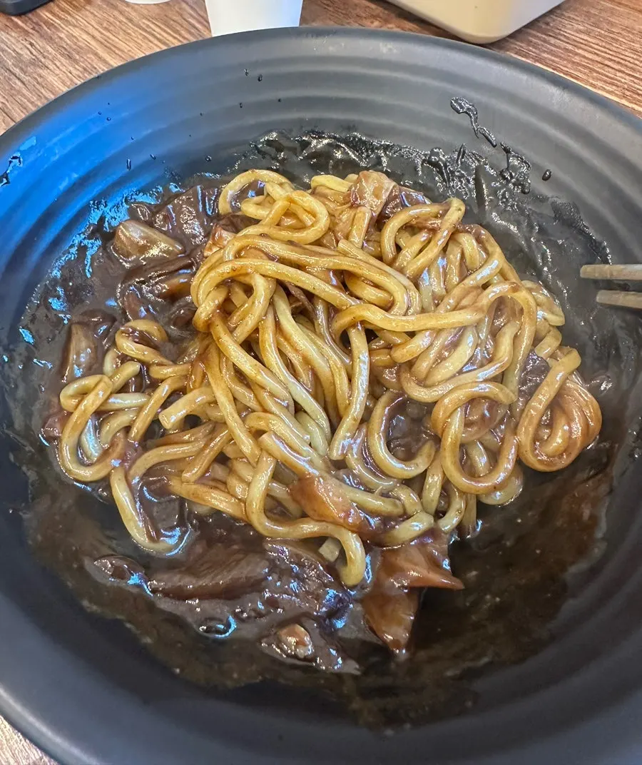 Mini jajangmyeon mixed together