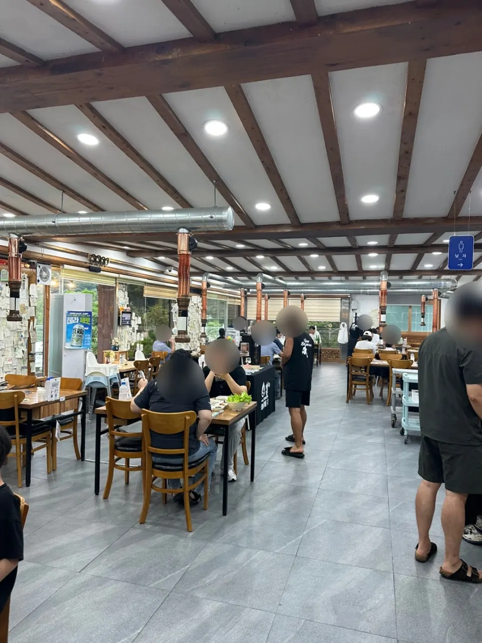 Inside Yeoyejeong with well-spaced tables
