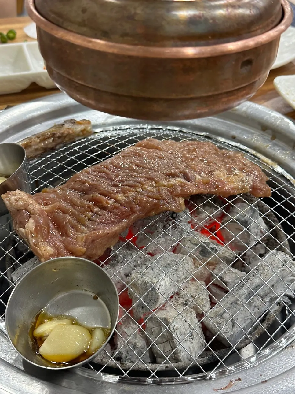 Yeoyejeong's marinated pork ribs soaked in the house special sauce