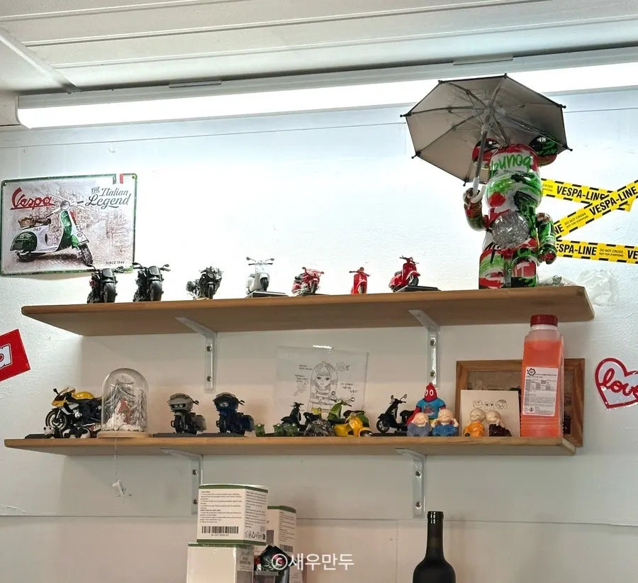 Neatly arranged seating inside Dongne Oppa Dak Jjamppong