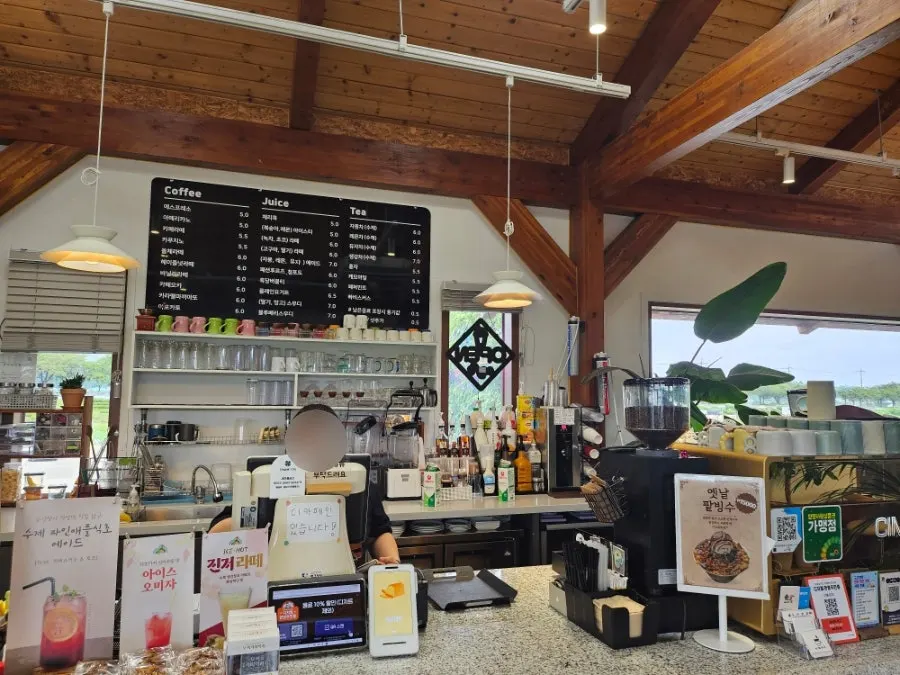 Electric boat experience center and café building