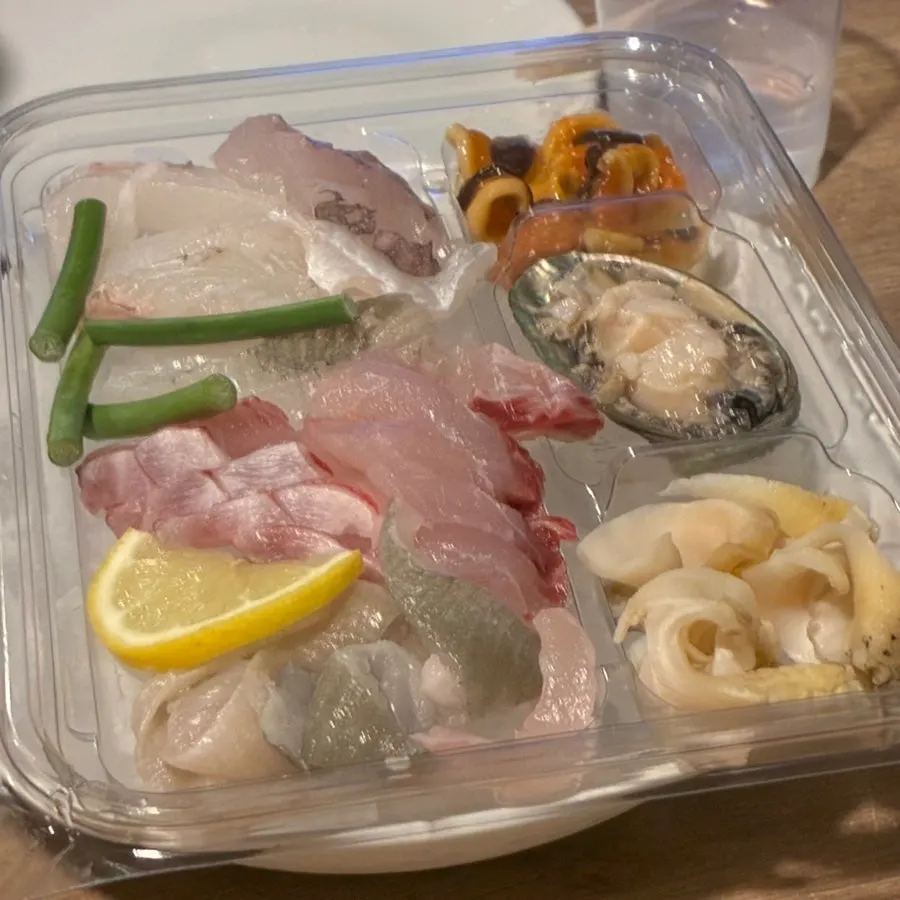 Side plate with whelk, abalone, and sea squirt