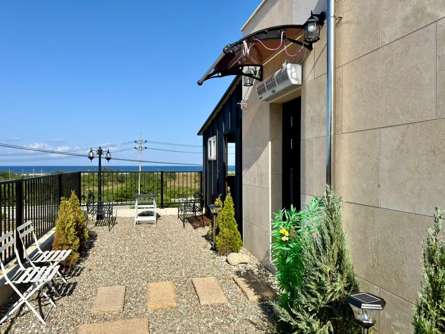 Exterior view of Eosiljang Sashimi Takeout in Sonyang-myeon, Yangyang