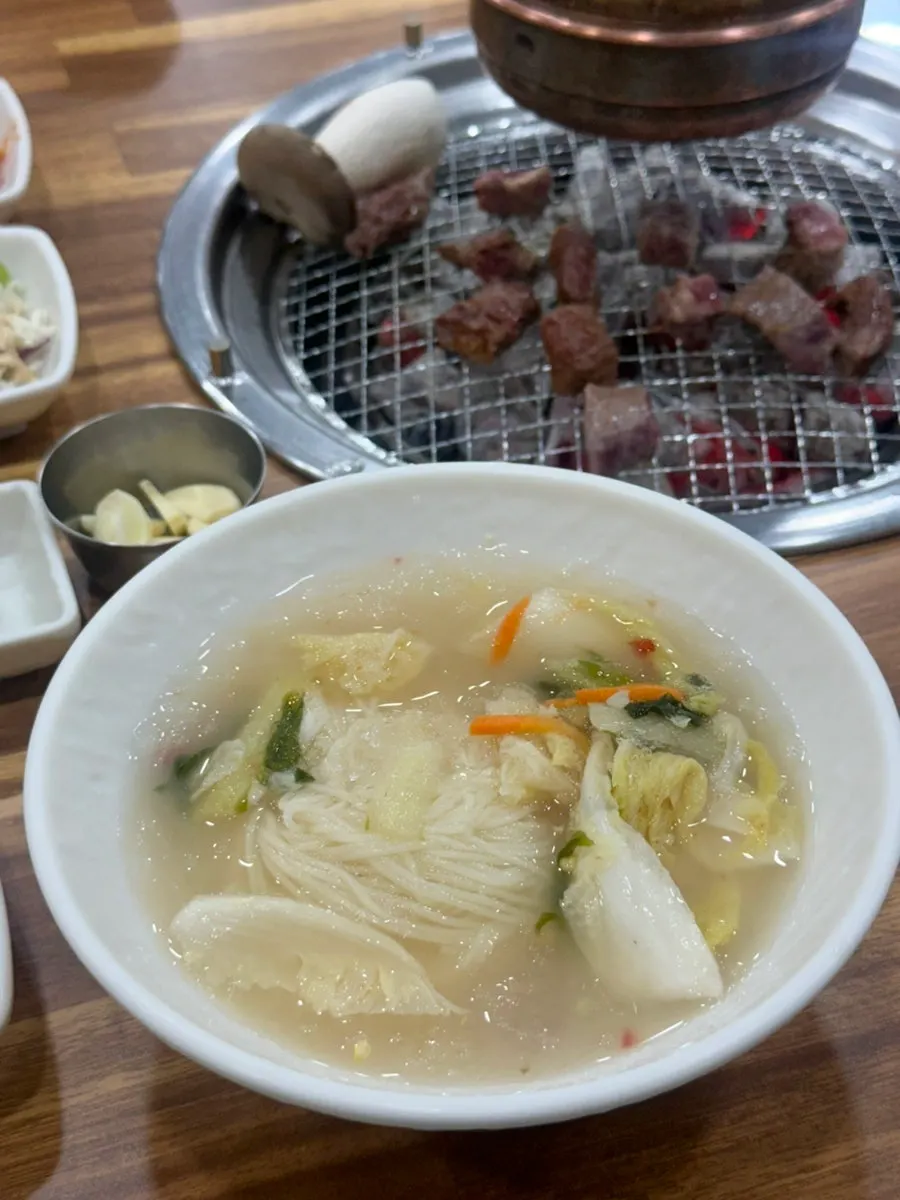 백김치가 가득한 여여정 백김치국수