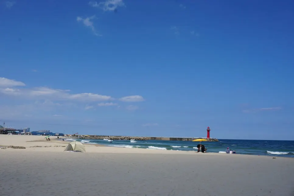 Shallow, clear water at Seolak Beach