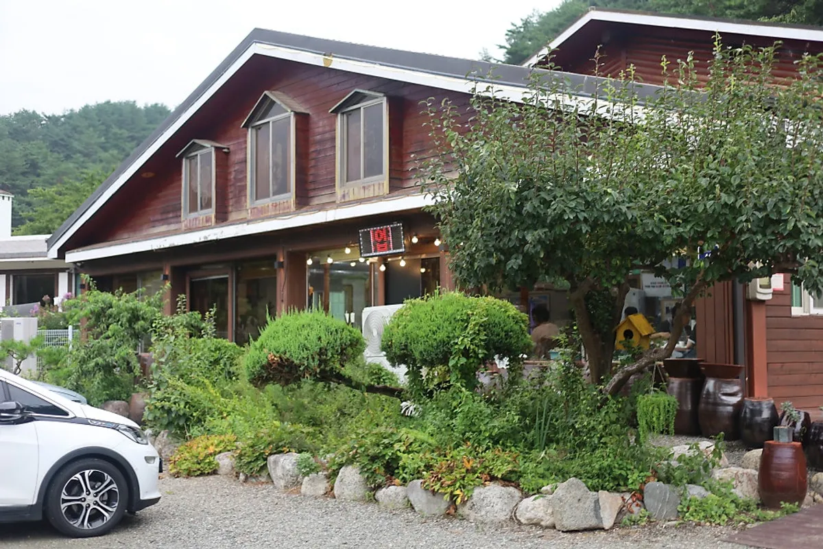 Cover photo of a visit to Yeoyejeong barbecue restaurant in Yangyang