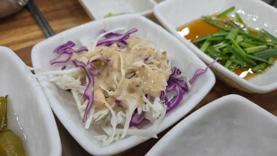 Side dishes served alongside the meat