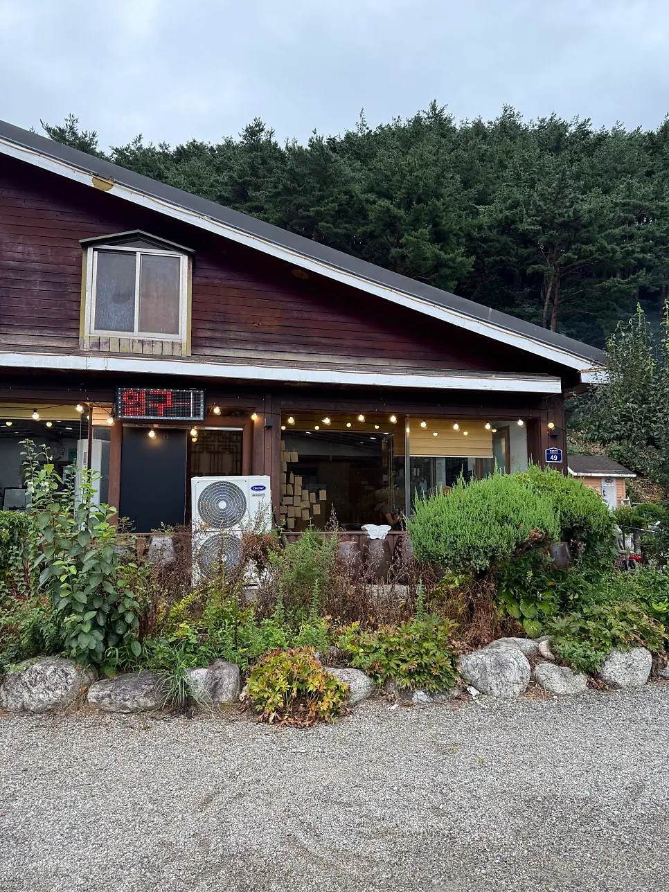 Exterior of Yeoyejeong in Seo-myeon, Yangyang