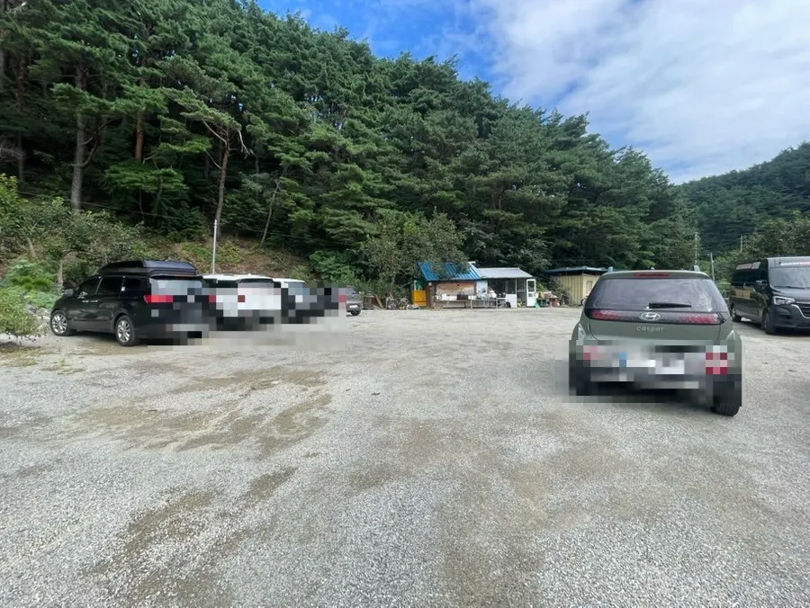 여여정 매장 앞 넓은 주차 공간