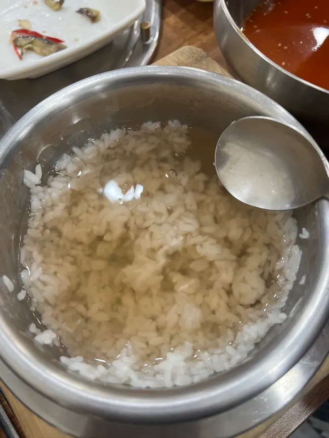 Sungnyung made by pouring water into the scorched rice pot