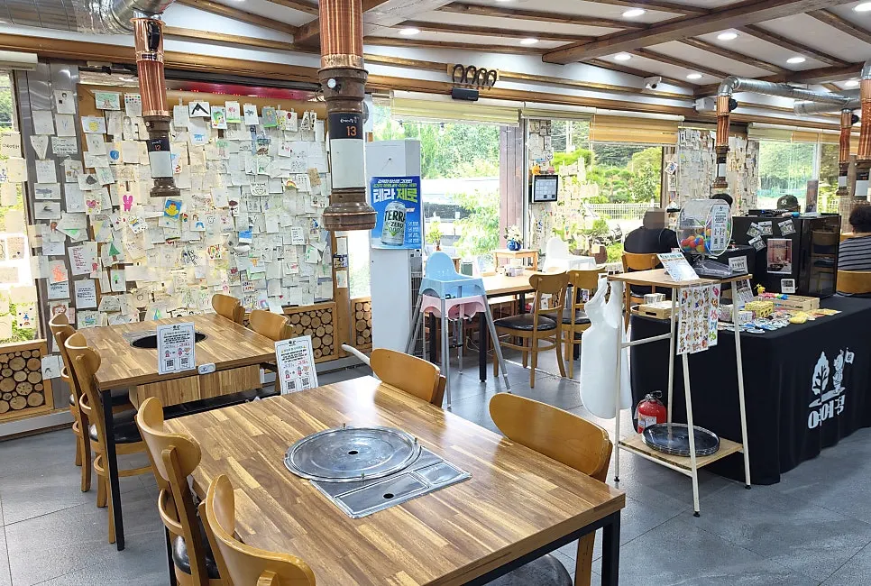 Spacious Yeoyejeong dining hall with many tables