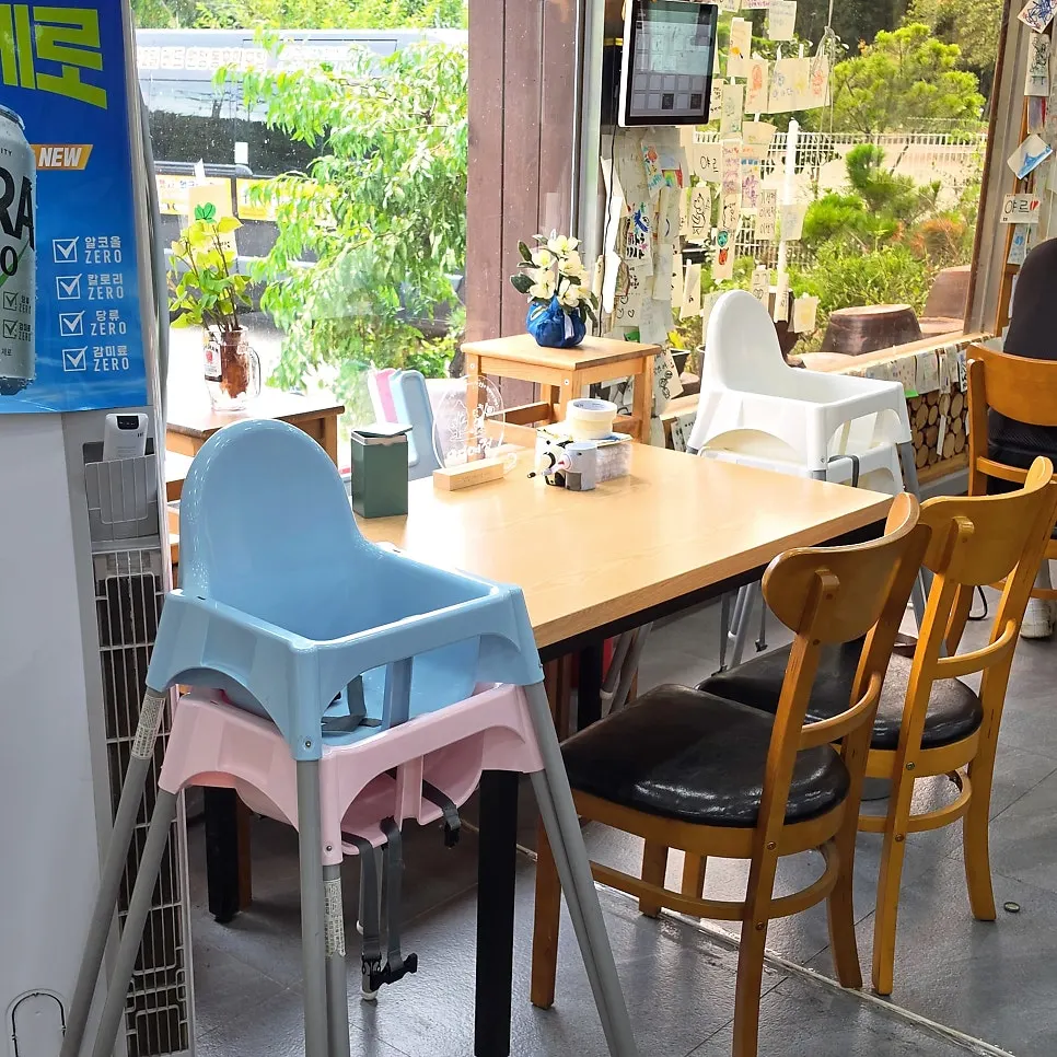 Neatly kept interior of Yeoyejeong