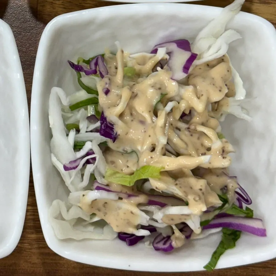 Close-up of the side dishes at Yeoyejeong