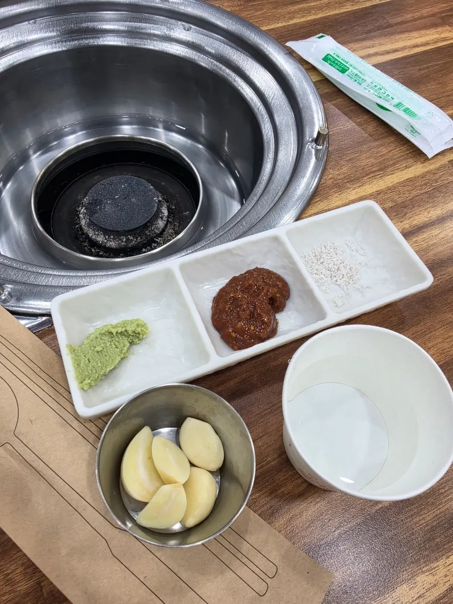 Basic side dishes served with wasabi