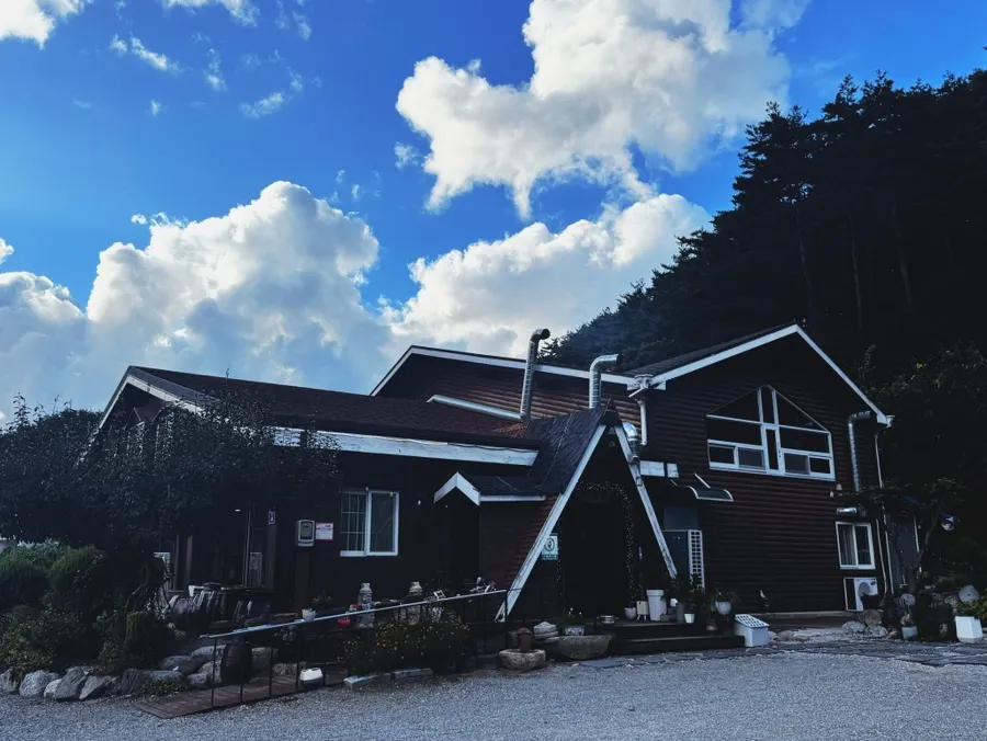 Introducing Yeoyejeong, a local Yangyang restaurant