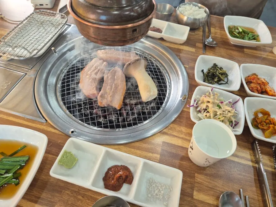Pork belly cut into bite-sized pieces
