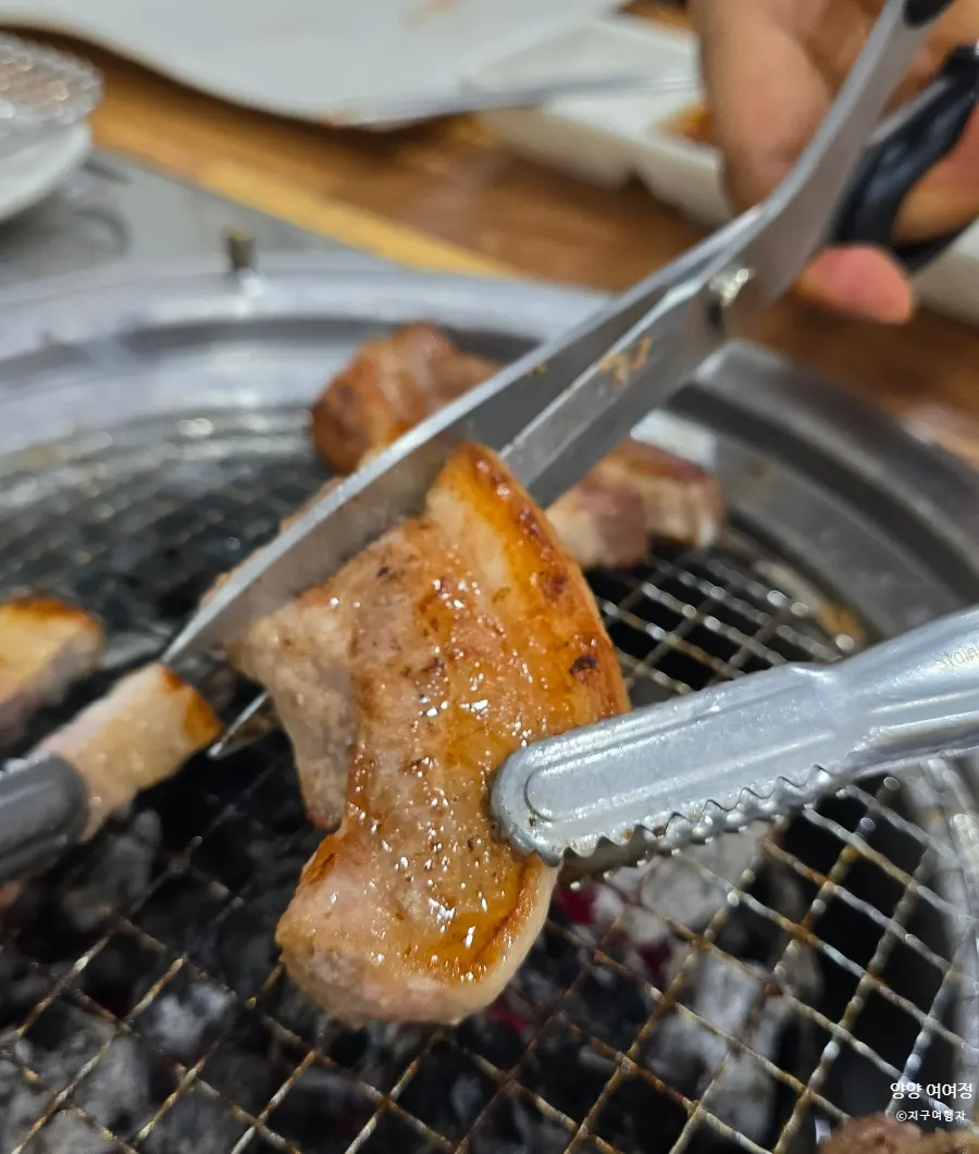 통으로 구운 새송이버섯과 통마늘