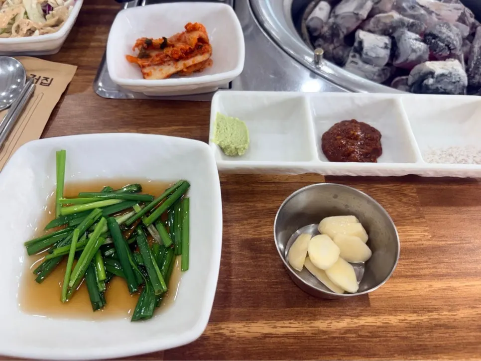 Chive salad and fresh wasabi side dishes