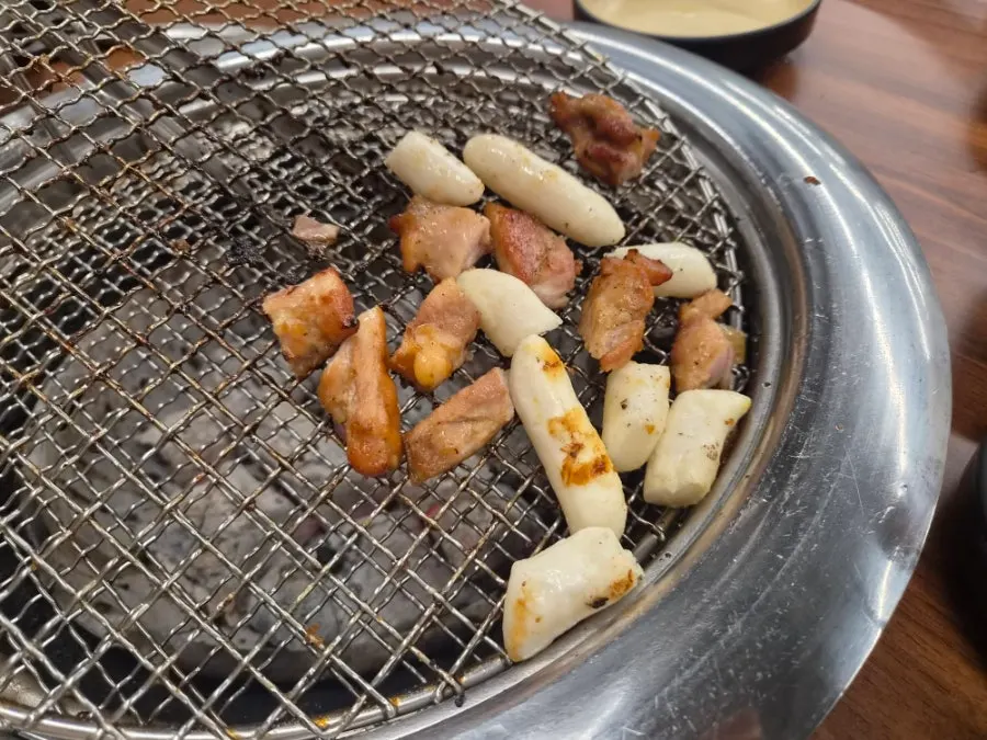 곱배기 막국수 식사 사진