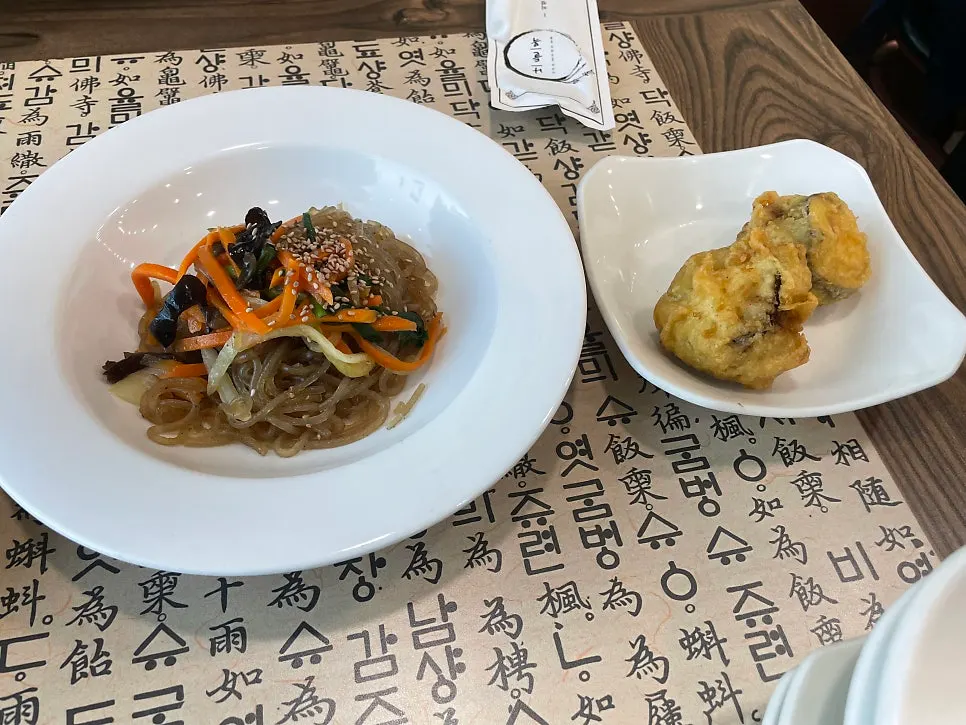 Pre-meal dishes for the braised cutlassfish set