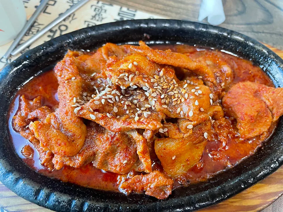 Braised cutlassfish and radish soaked in seasoning