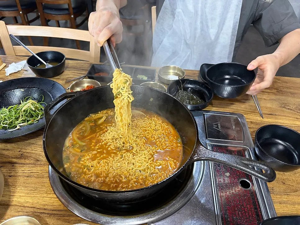 해장라면 국물 한 그릇