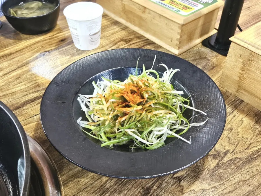Broth of the doenjang soup with cabbage