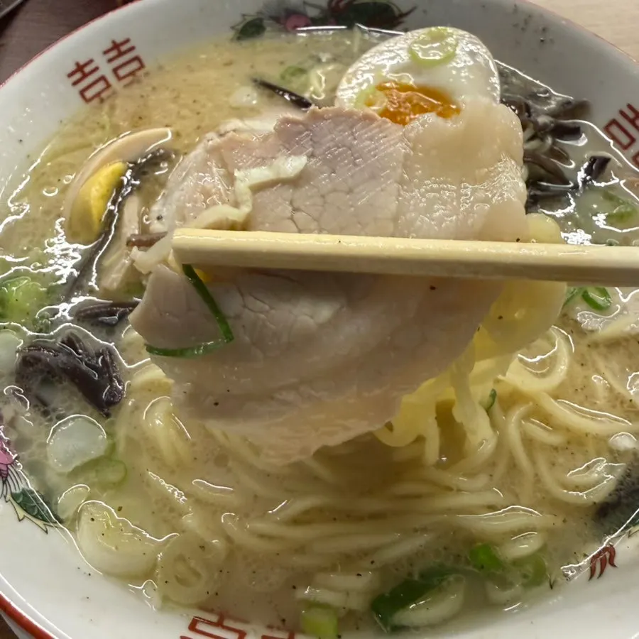 뽀얀 국물의 차슈라멘