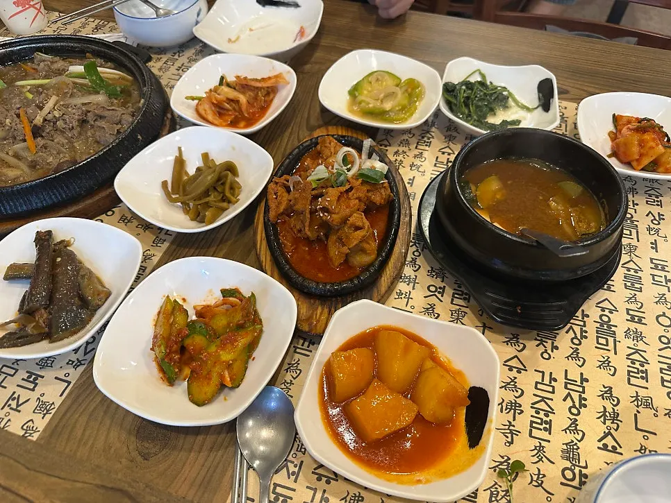 돌솥에 물을 부어 만든 누룽지