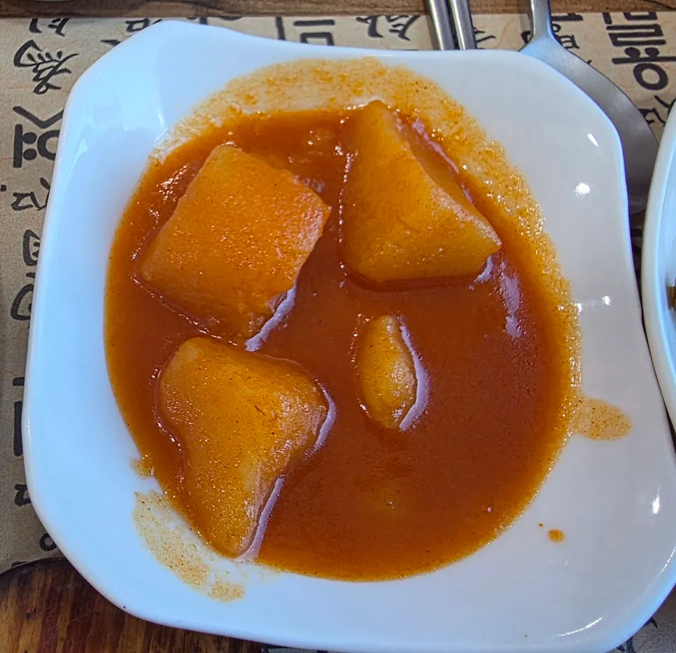 참나물무침과 배추겉절이