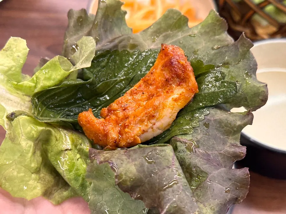 불판 위 닭갈비 클로즈업