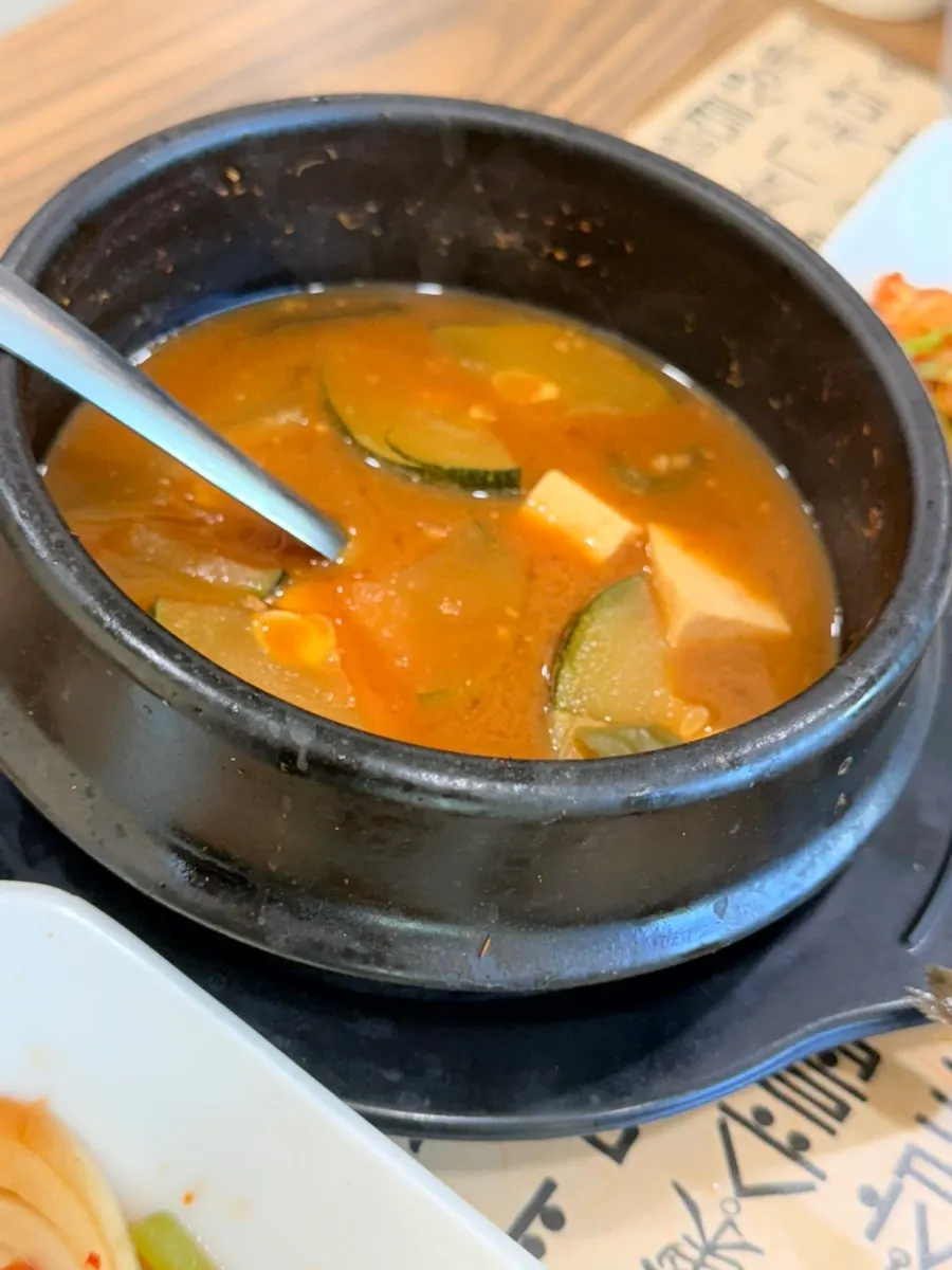 Yeoju rice topped with mackerel flesh