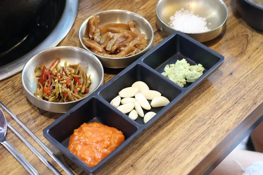 Basic pickled side dishes and doenjang-guk table setting