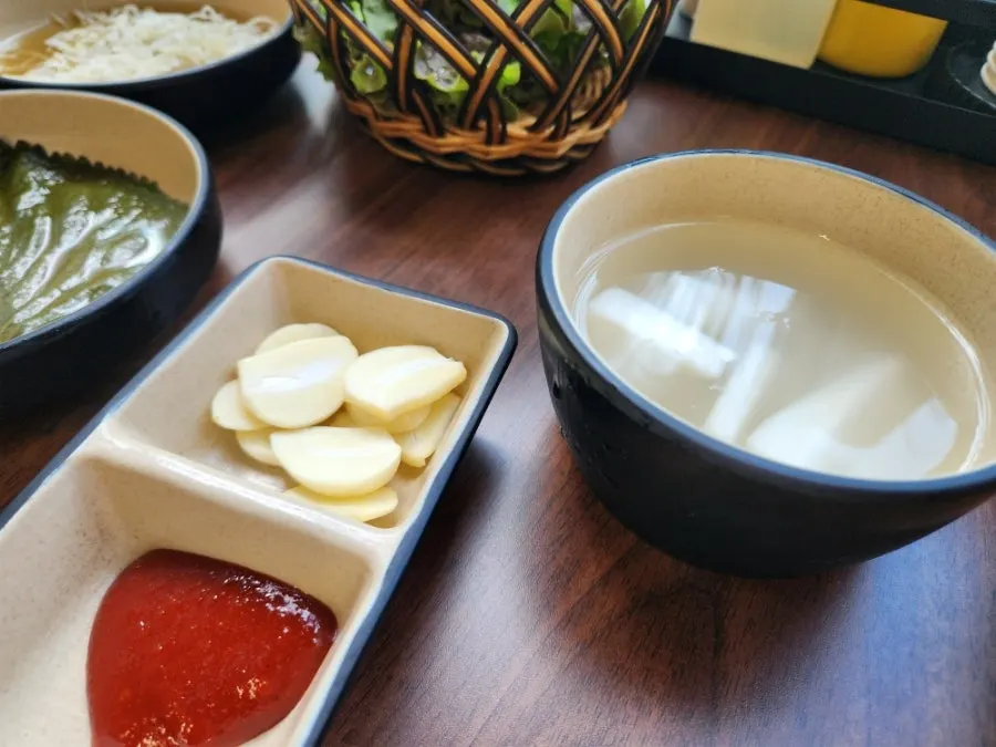 Two servings of pre-grilled soy sauce charcoal dakgalbi