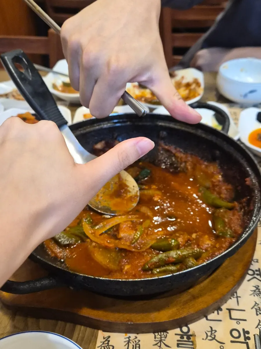 식사를 마친 빈 상차림