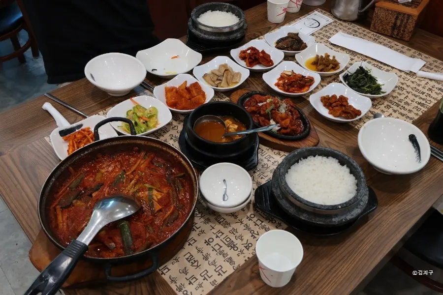 갈치조림 정식 한 상