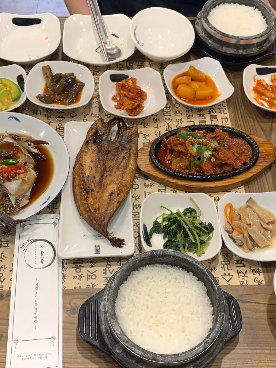 밥과 잘 어울리는 간장게장