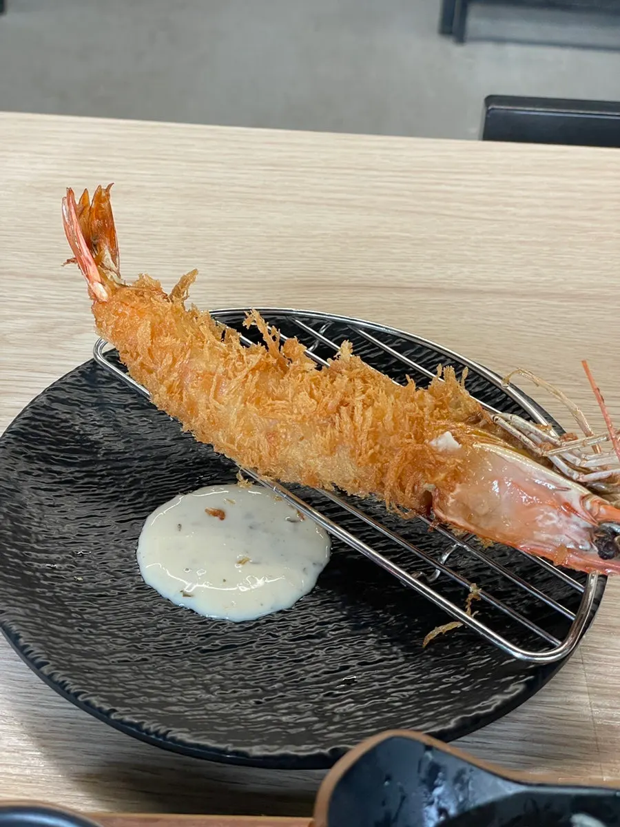 국물에 밥을 말아 먹는 라멘