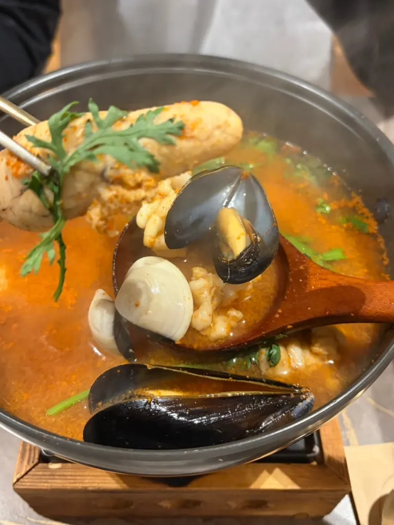 Spicy broth of the seafood roe stew