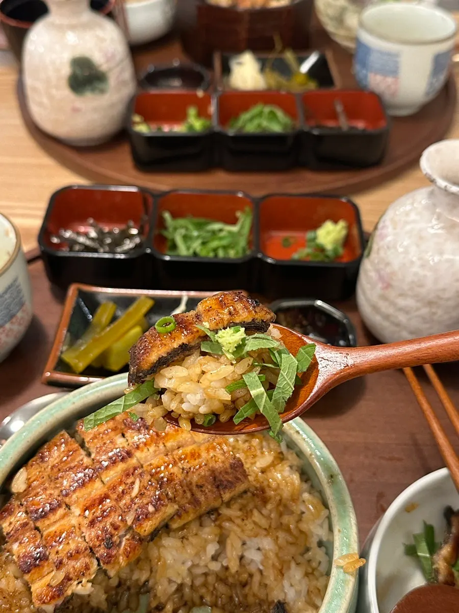 Eel rice bowl full set with side dishes